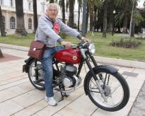 MANUEL DEL VALLE CON SU MONTESA COMANDO