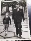 Nieto Hroe de Cuba con su padre Antonio Gutirrez Snchez 1957